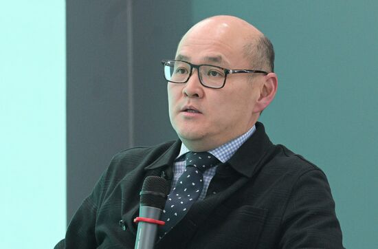 Выставка "Россия". Круглый стол "Бережливое сознание как основа профориентационного воспитания подрастающего поколения"