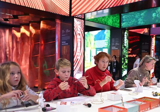 Выставка "Россия". День региона. Ханты-Мансийский автономный округ