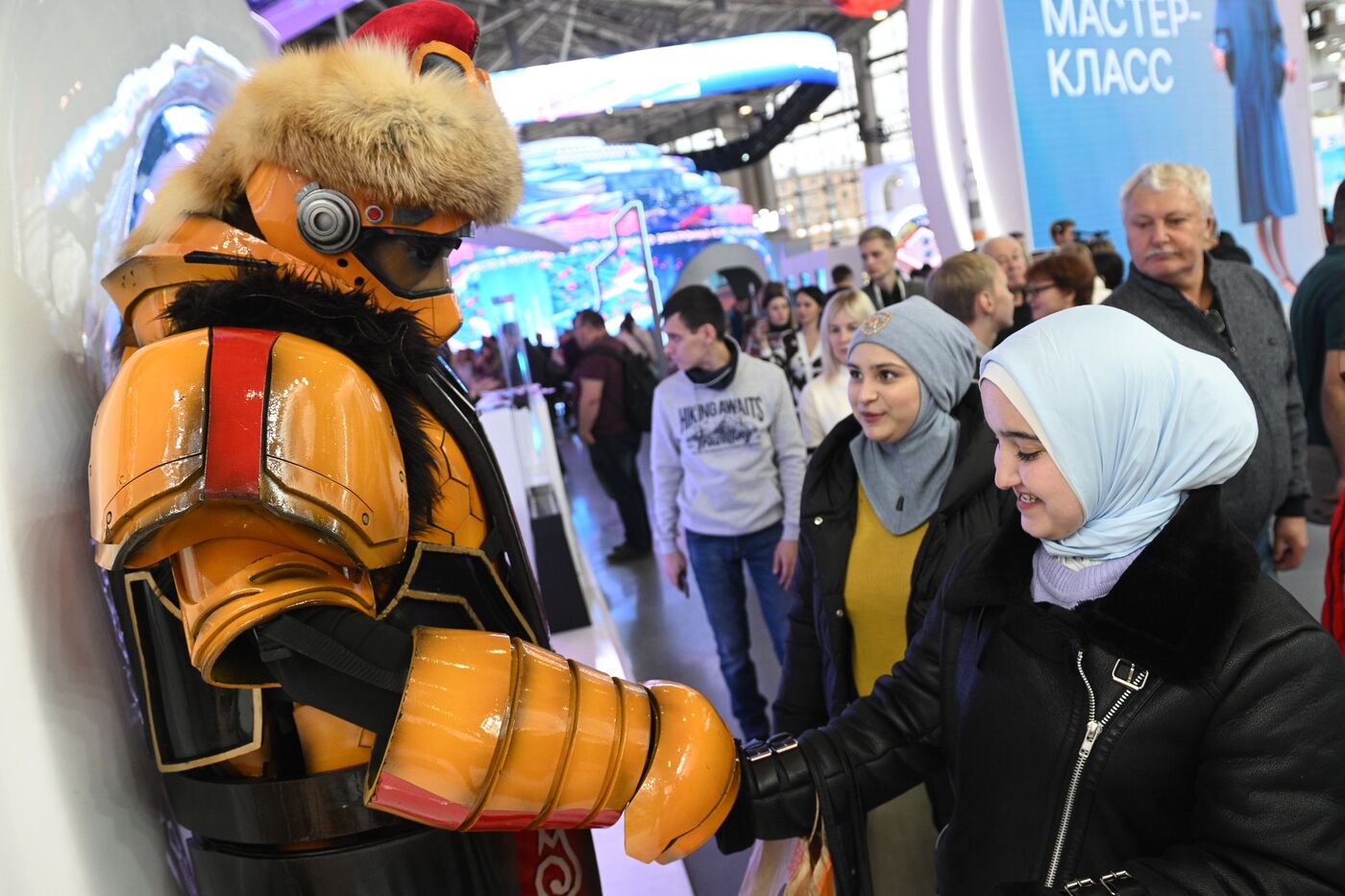 Работа выставки "Россия"