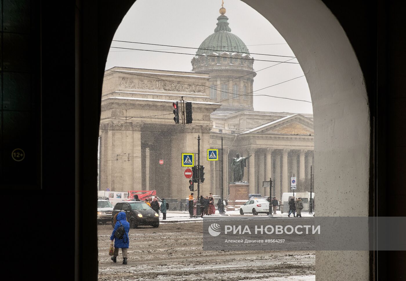 Виды зимнего Петербурга