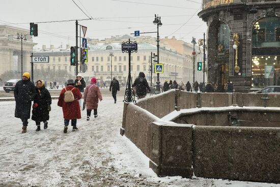 Виды зимнего Петербурга