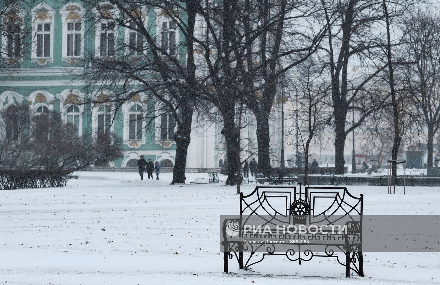 Виды зимнего Петербурга