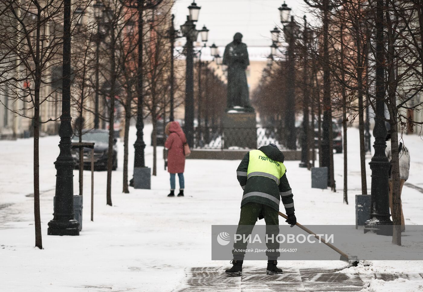 Виды зимнего Петербурга