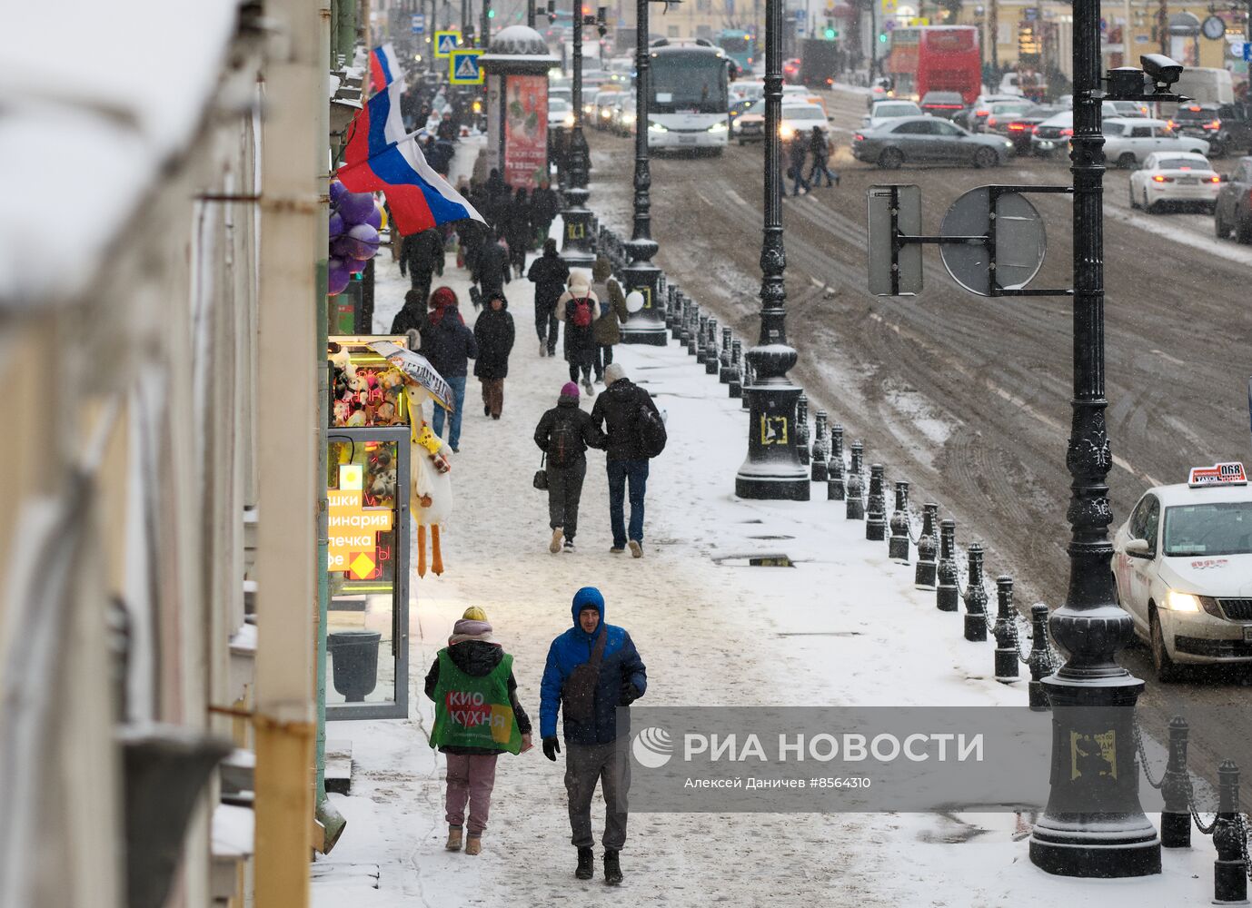 Виды зимнего Петербурга