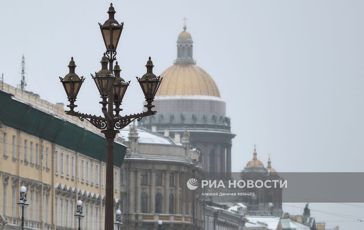 Виды зимнего Петербурга