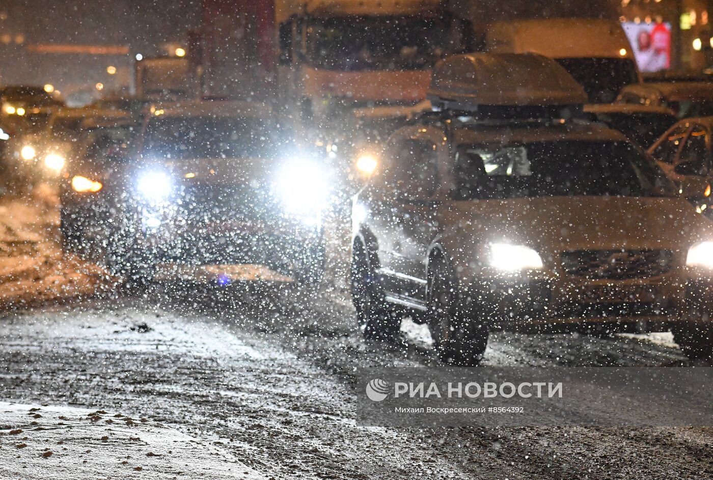 Снег в Москве