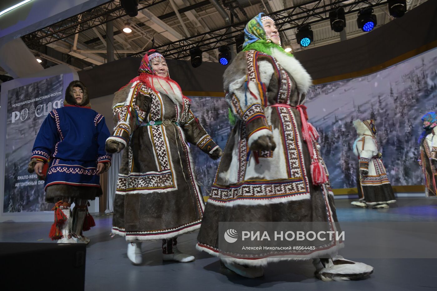 Выставка "Россия" День региона. Ямало-Ненецкий автономный округ