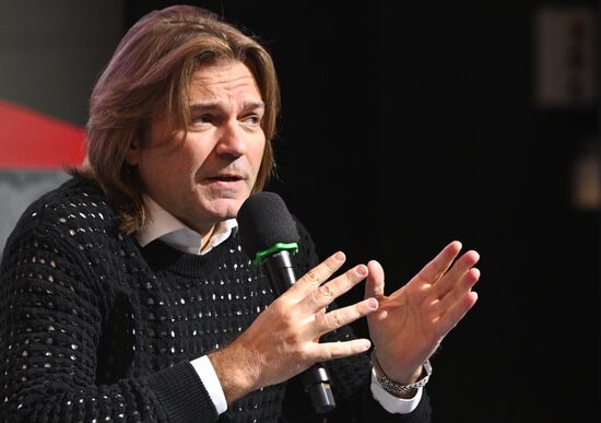 Выставка "Россия". Пресс-бранч шоу-подкаста Д. Маликова