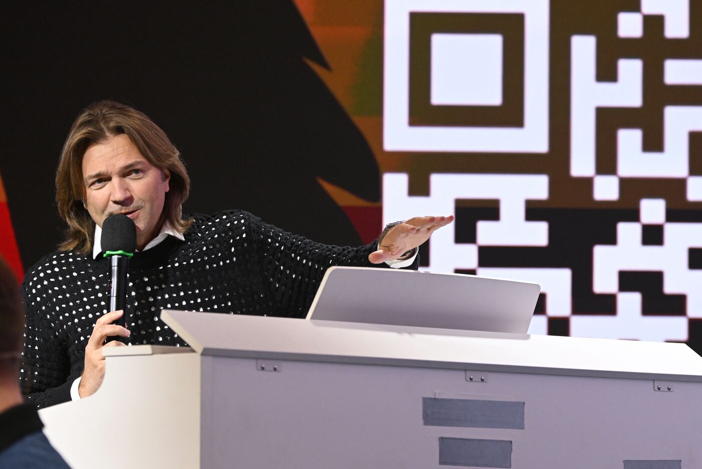 Выставка "Россия". Пресс-бранч шоу-подкаста Д. Маликова