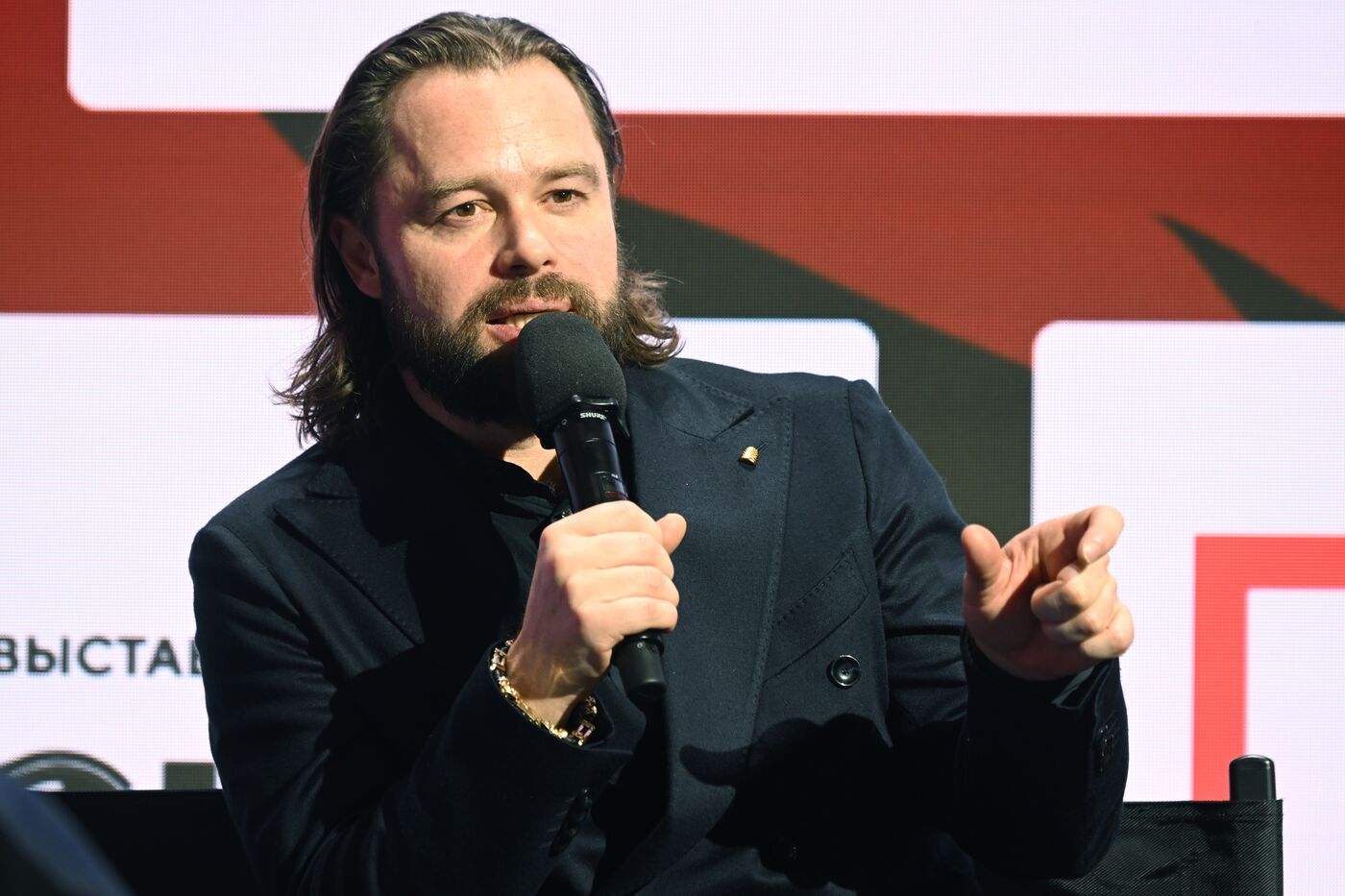 Выставка "Россия". Пресс-бранч шоу-подкаста Д. Маликова