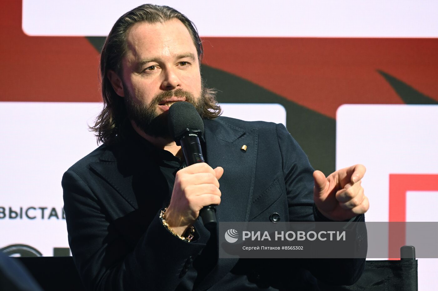 Выставка "Россия". Пресс-бранч шоу-подкаста Д. Маликова