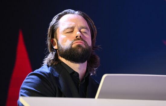 Выставка "Россия". Пресс-бранч шоу-подкаста Д. Маликова