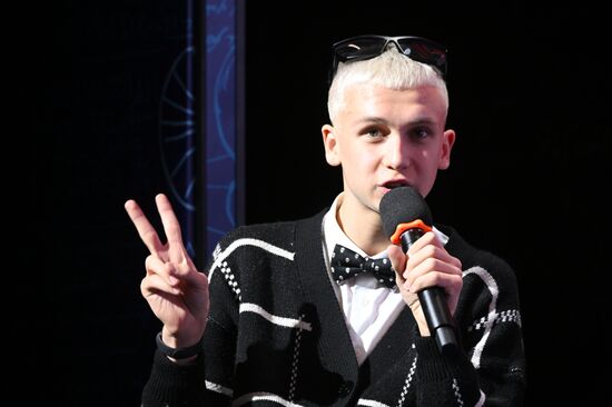 Выставка "Россия". Пресс-бранч шоу-подкаста Д. Маликова