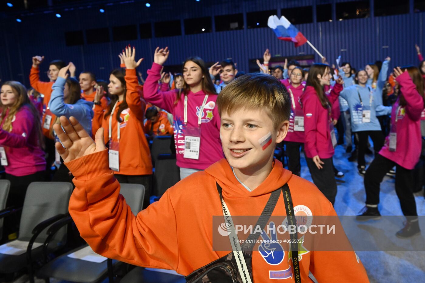 Выставка "Россия". Закрытие смены-фестиваля молодежного проекта "Послезавтра"