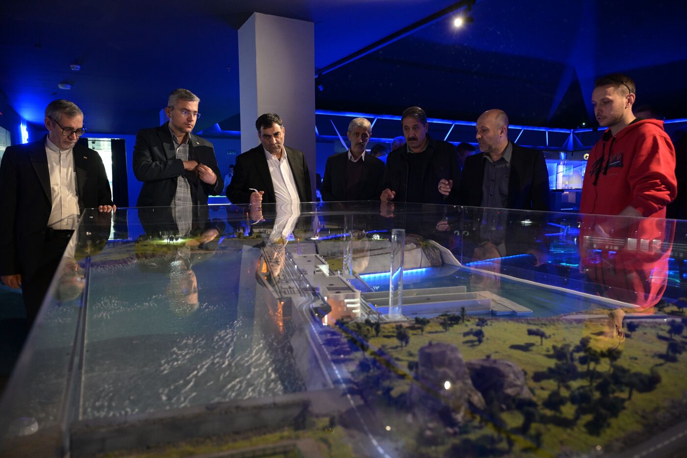 Выставка "Россия". Визит иранской делегации