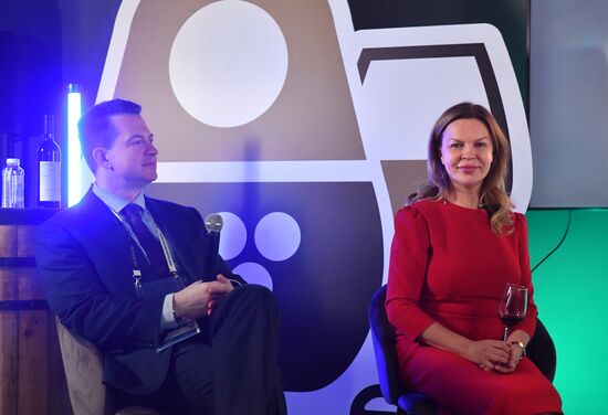 Выставка "Россия". Форсайт-сессия "Российское виноделие в перспективе. Взгляд визионеров"