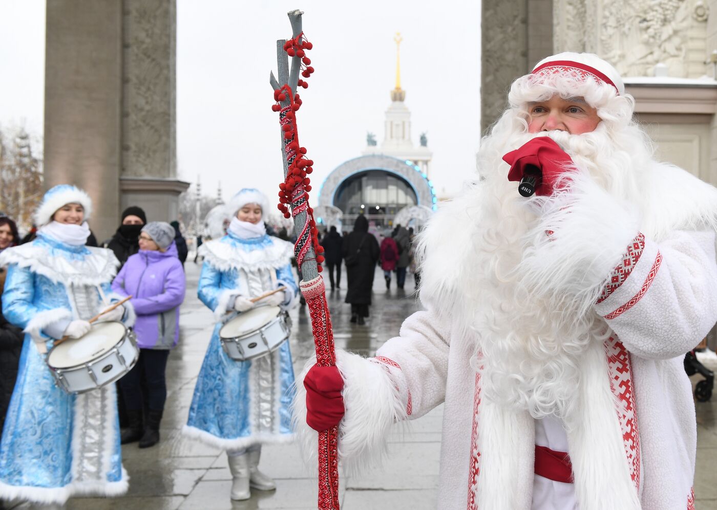 Выставка "Россия". Дни Дедов Морозов народов России: Якшамо Атя