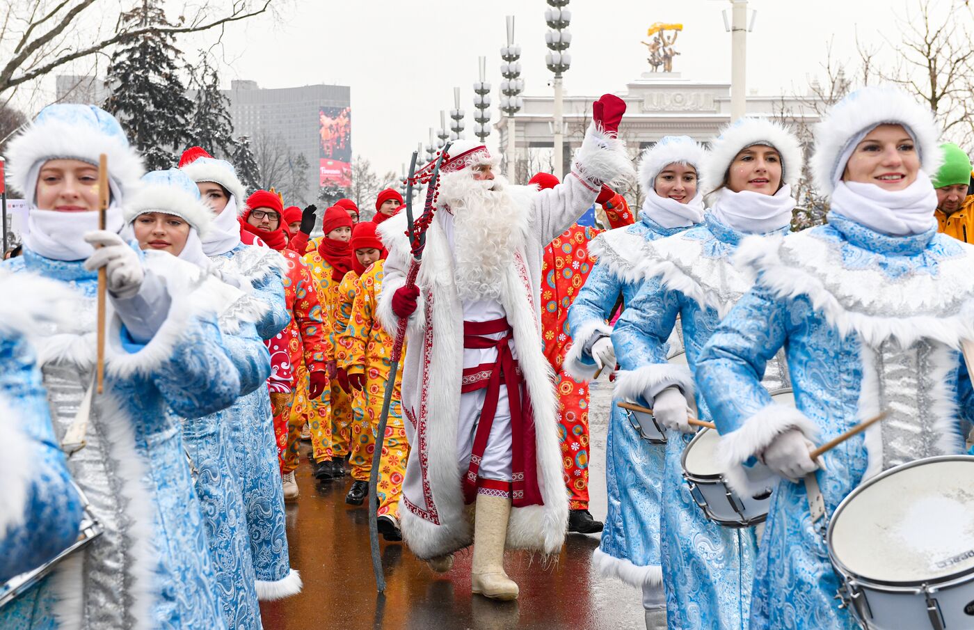 Выставка "Россия". Дни Дедов Морозов народов России: Якшамо Атя