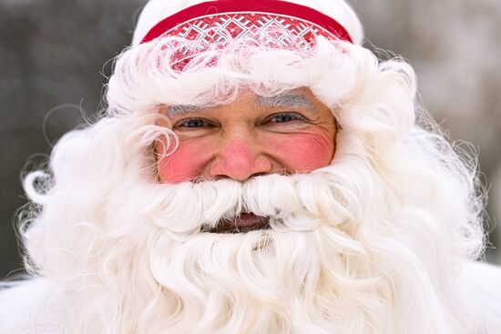 Выставка "Россия". Дни Дедов Морозов народов России: Якшамо Атя