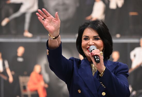 Выставка "Россия". Мастер-класс Надежды Бабкиной