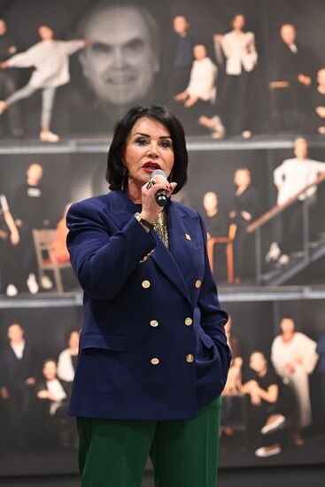 Выставка "Россия". Мастер-класс Надежды Бабкиной