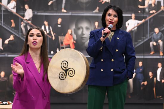 Выставка "Россия". Мастер-класс Надежды Бабкиной