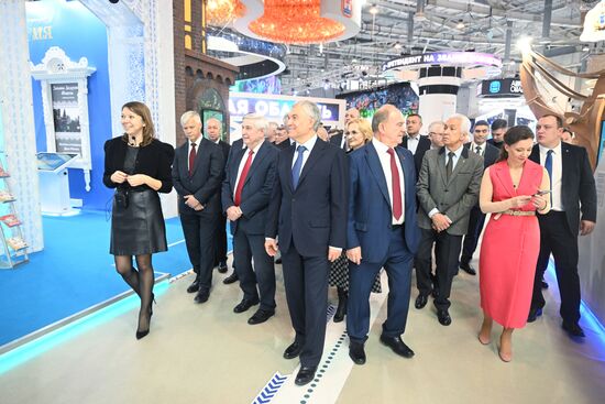 Выставка "Россия". Председатель Госдумы РФ В. Володин и депутаты посетили выставку "Россия" 