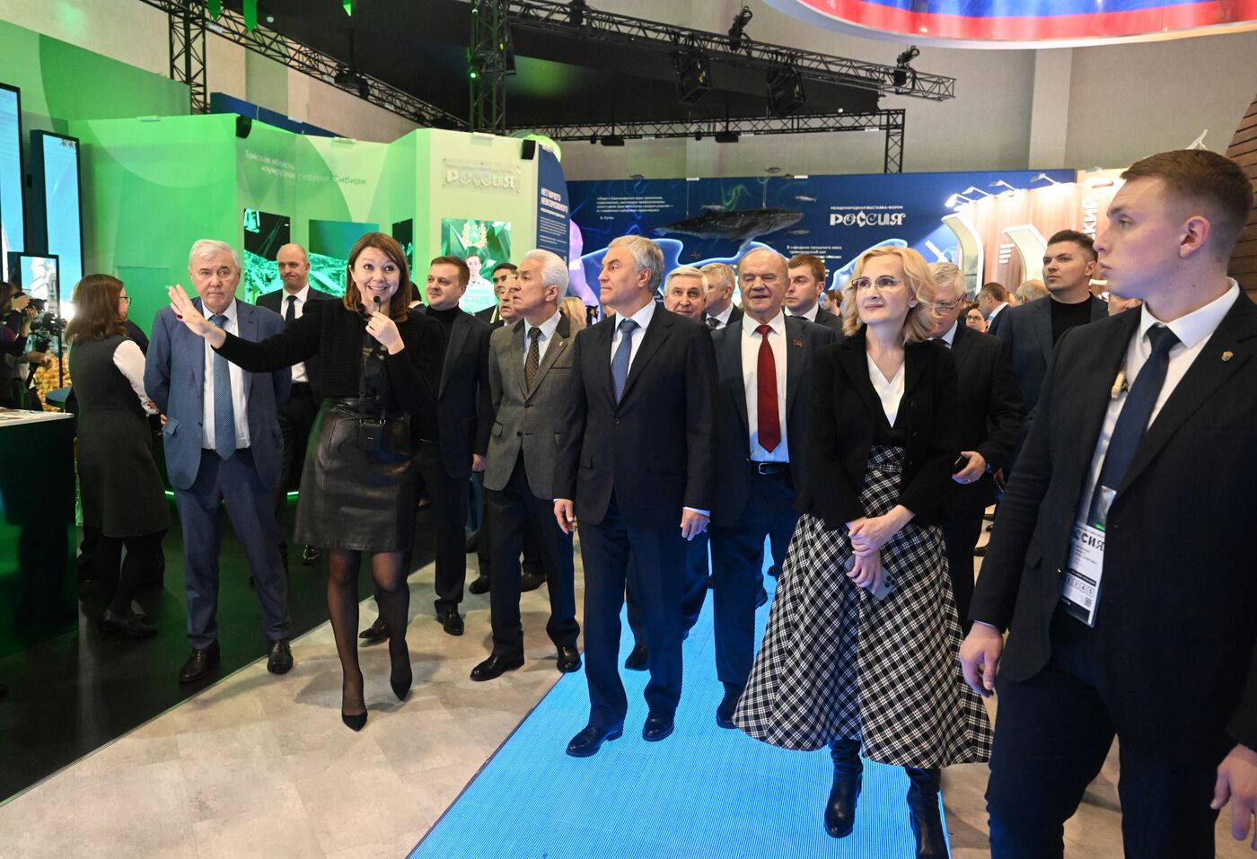 Выставка "Россия". Председатель Госдумы РФ В. Володин и депутаты посетили выставку "Россия" 