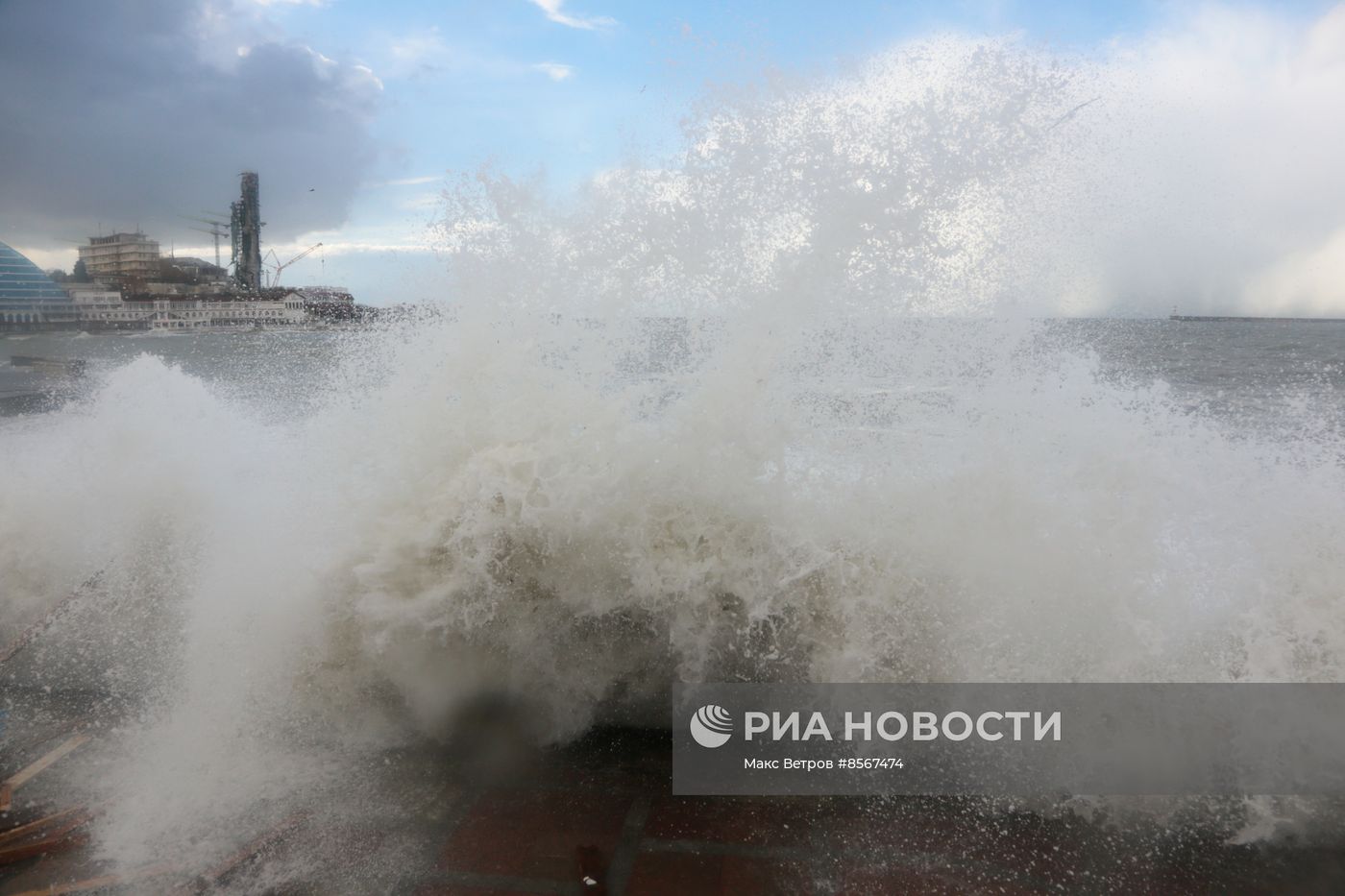Последствия стихийного бедствия в Крыму