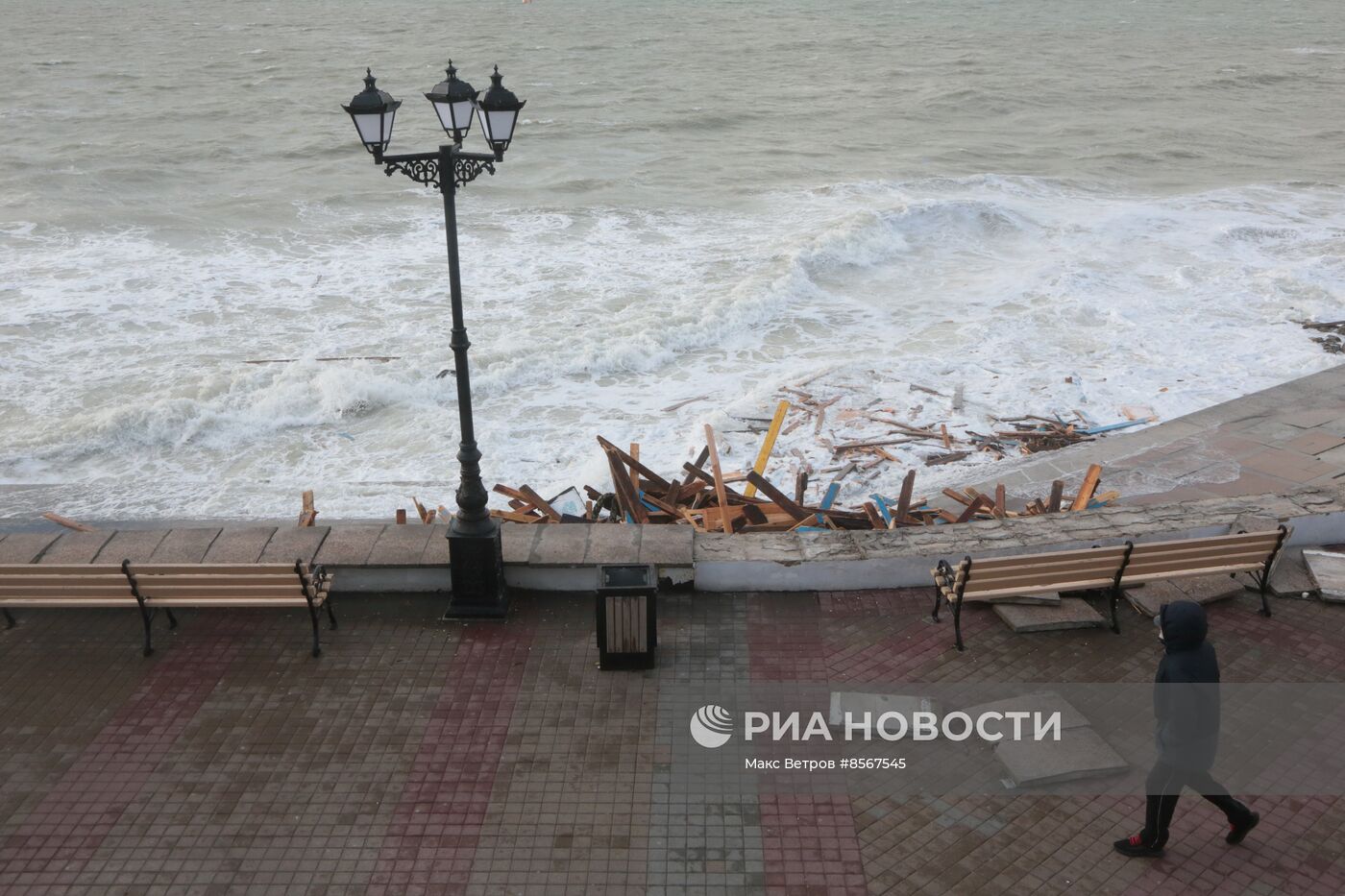 Последствия стихийного бедствия в Крыму