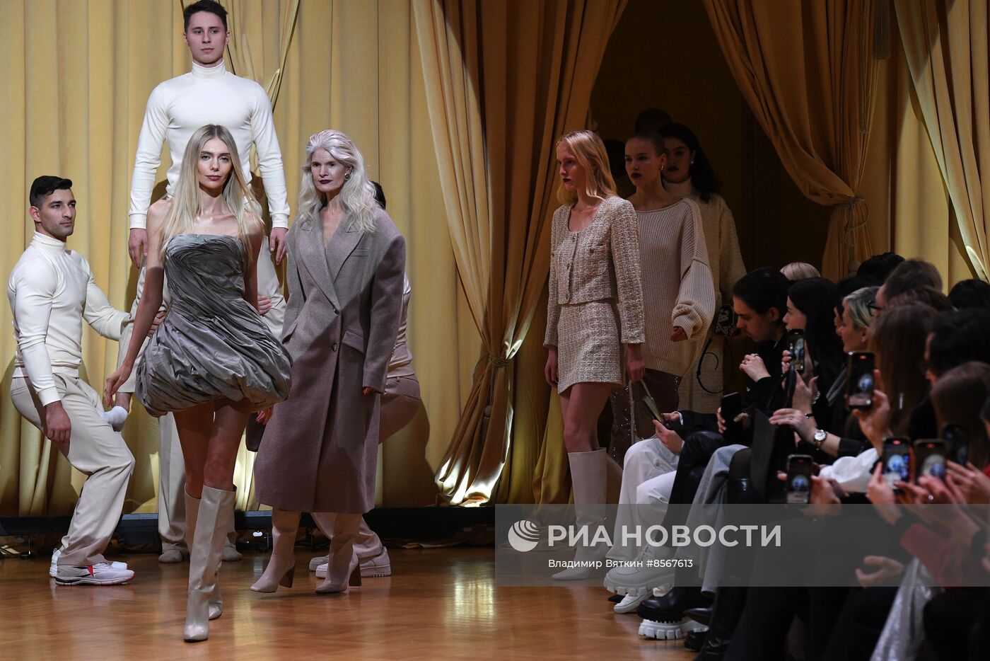 BRICS + Fashion Summit. Большой показ российских брендов одежды