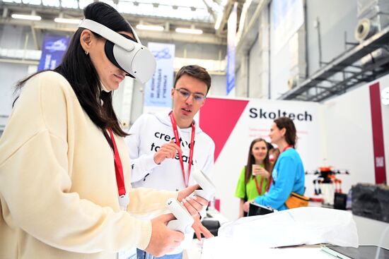 III КМУ-2023. Работа конгресса
Фото могут быть использованы при наличии обязательной ссылки на источник Место: Россия, Федеральная территория "Сириус". Автор: Кристина Кормилицына. III КМУ-2023. Работа конгресса