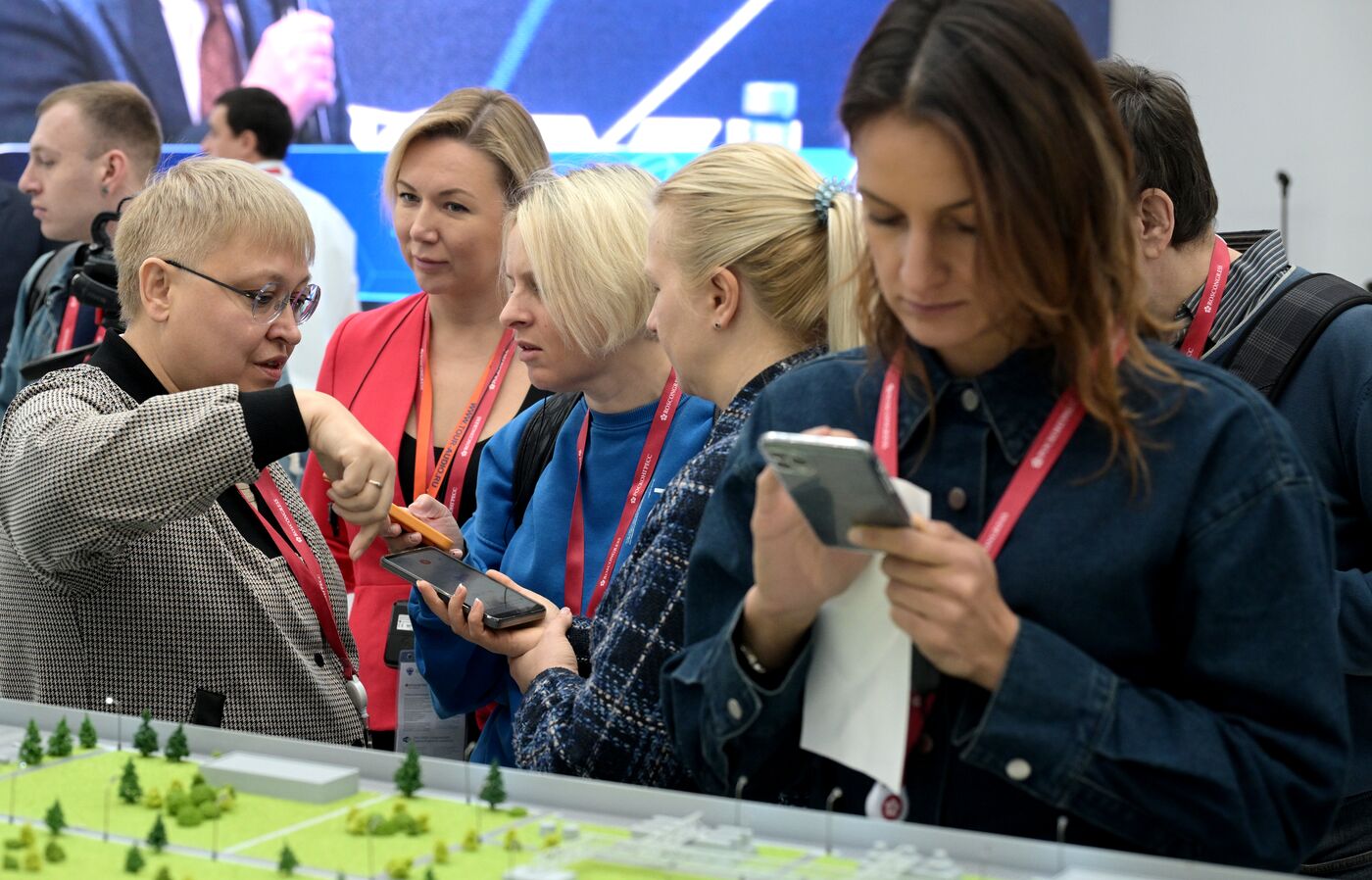 III КМУ-2023. Осмотр экспозиции журналистами