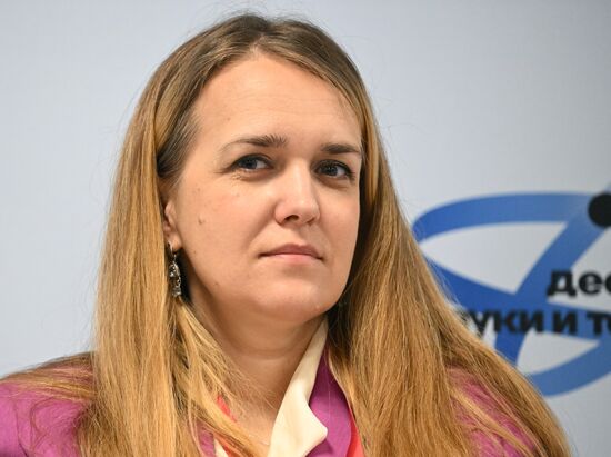 III КМУ-2023. Кто владеет всем? Информационное обеспечение научной политики
