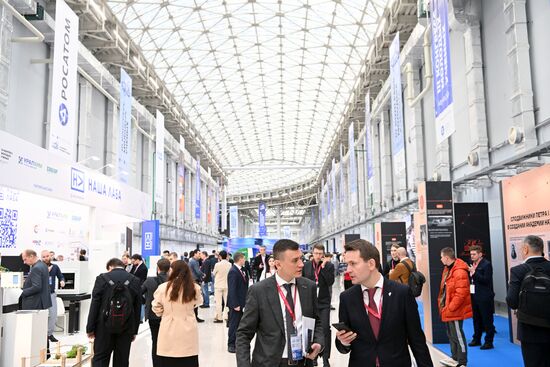 III КМУ-2023. Работа конгресса
Фото могут быть использованы при наличии обязательной ссылки на источник Место: Россия, Федеральная территория "Сириус". Автор: Кристина Кормилицына. III КМУ-2023. Работа конгресса
