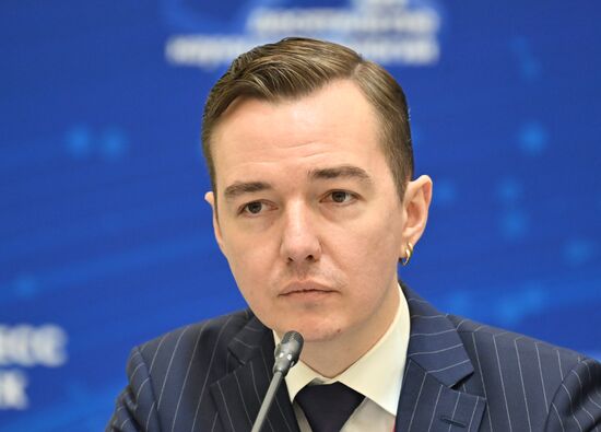 III КМУ-2023. Ямал в меняющейся Арктике: эксперименты для трансфера технологий