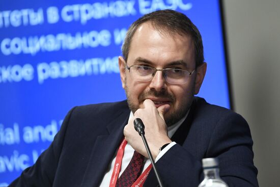 III КМУ-2023. Славянские университеты в странах ЕАЭС и СНГ: вклад в социальное и технологическое развитие