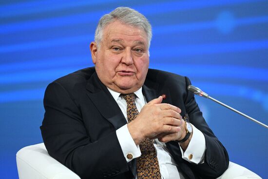 III КМУ-2023. Инфраструктура класса мегасайенс как база формирования единого научно-технологического пространства