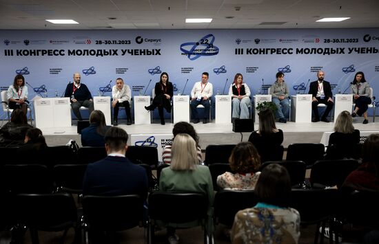 III КМУ-2023. Наука и кино: как работает режиссер, что думает ученый, что видит зритель?