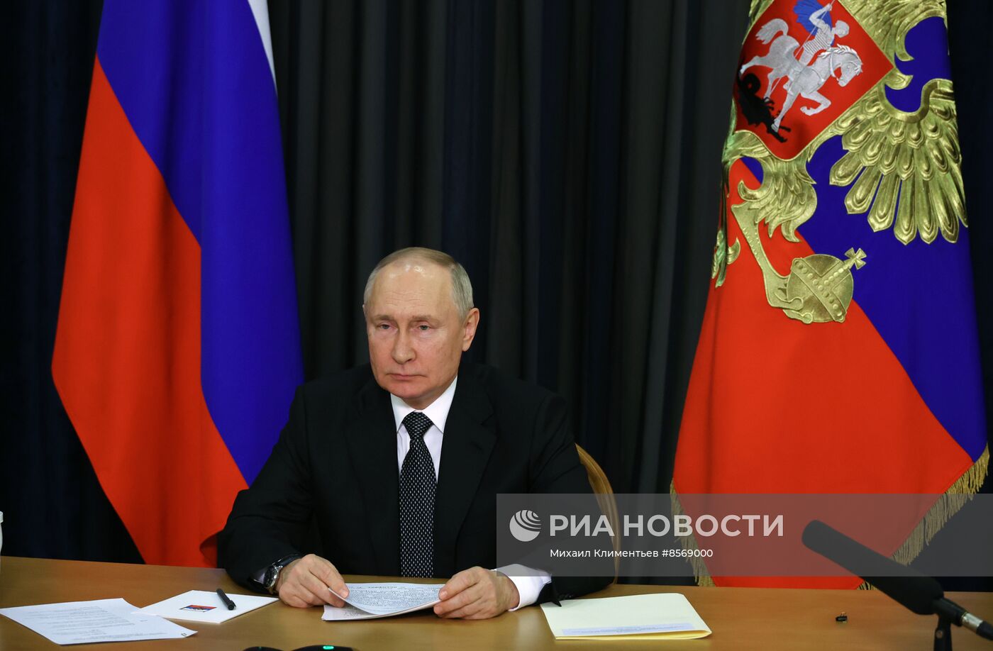 Президент РФ В. Путин принял участие в пленарном заседании Всемирного русского народного собора