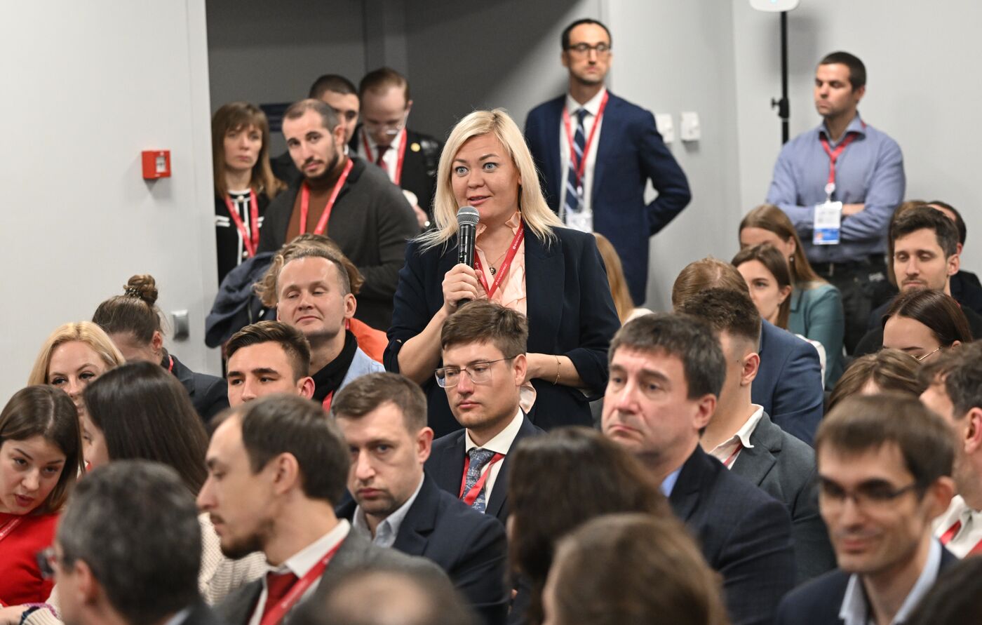 III КМУ-2023. Успешная карьера в науке: опыт победителей конкурса "Лидеры России"