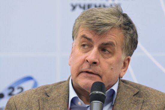 III КМУ-2023. Лекция Дурманова "Зеленая экономика: наука и мифы"