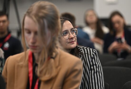 III КМУ-2023. Встреча СМУ и СНО с координатором Координационного совета по делам молодежи в научной и образовательной сферах Совета при Президенте Российской Федерации по науке и образованию Уральский федеральный округ