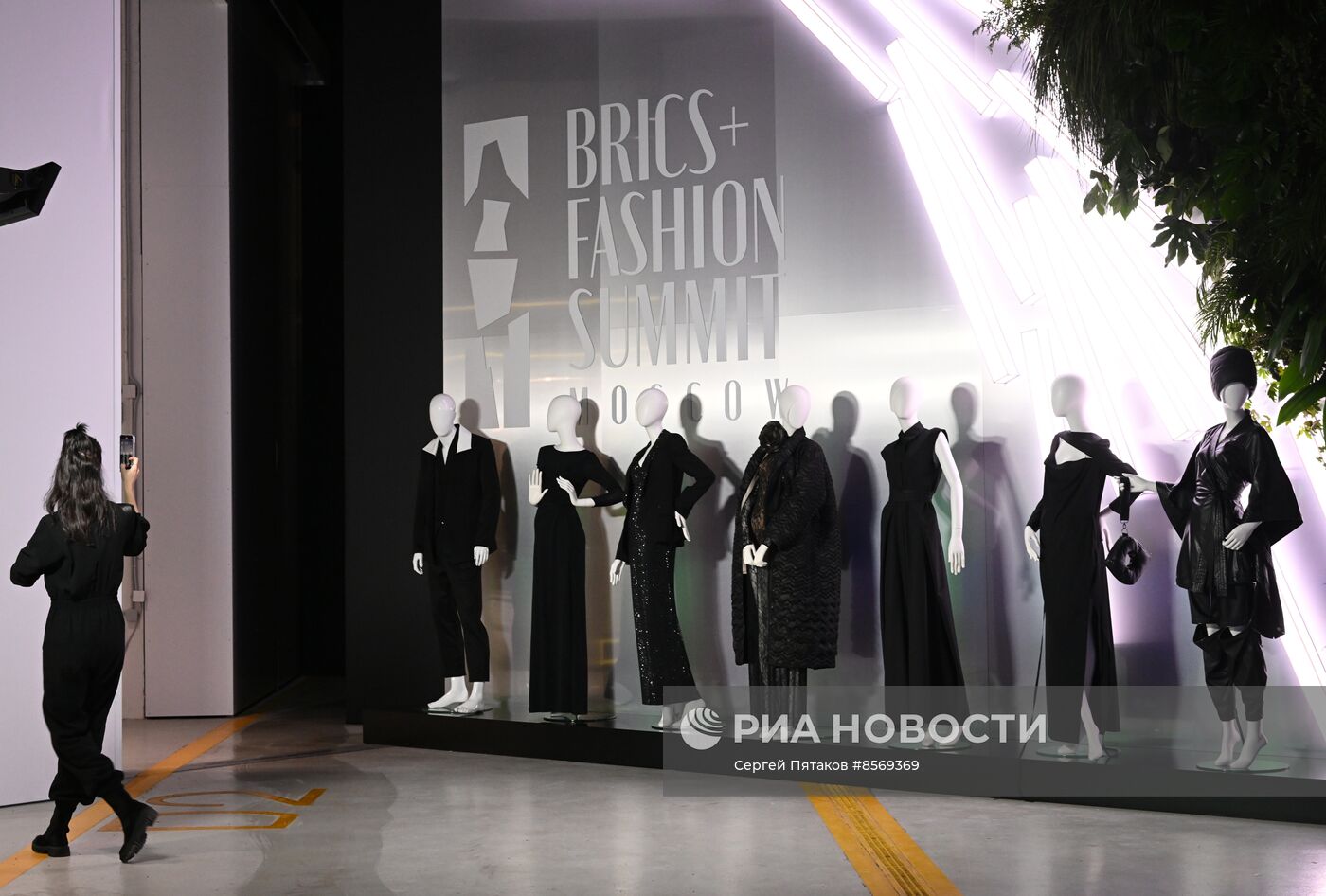 BRICS + Fashion Summit. Модный показ Sadaels (Аргентина)