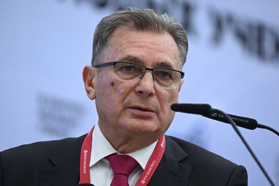 III КМУ-2023. Лекция "Современные вызовы авиационной отрасли: позиция России в международной авиации"