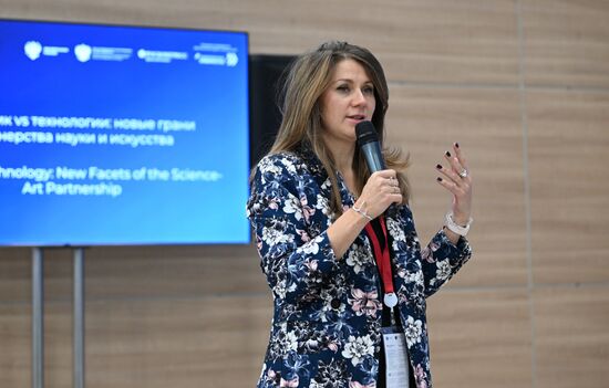 III КМУ-2023. Художник vs технологии: новые грани партнерства науки и искусства
