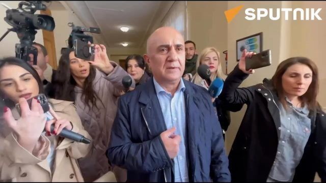 Экс-командующий Армией обороны НК Бабаян пришел в парламент Армении