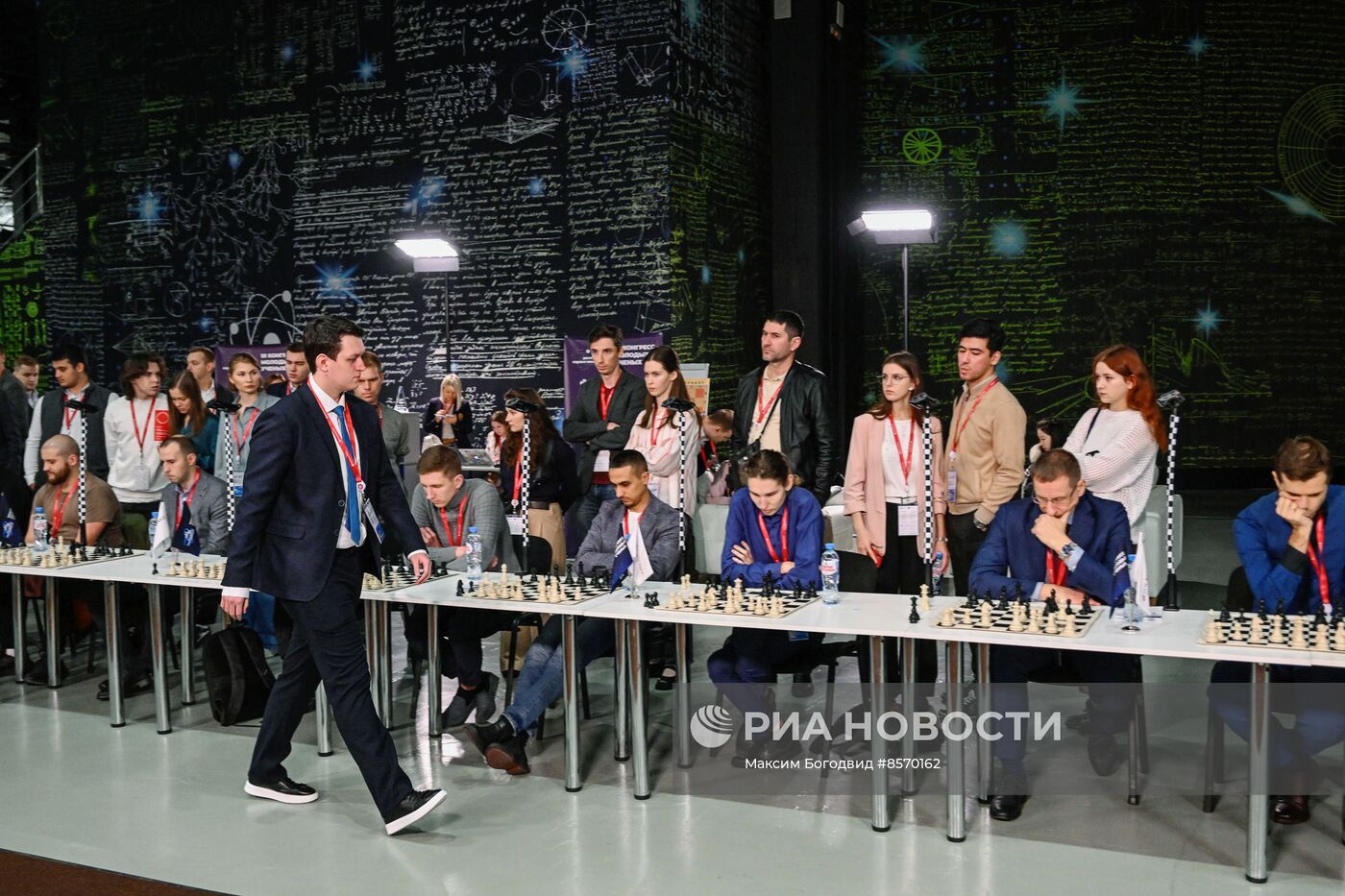 III КМУ-2023. Сеанс одновременной игры по шахматам с международным гроссмейстером Данилой Павловым