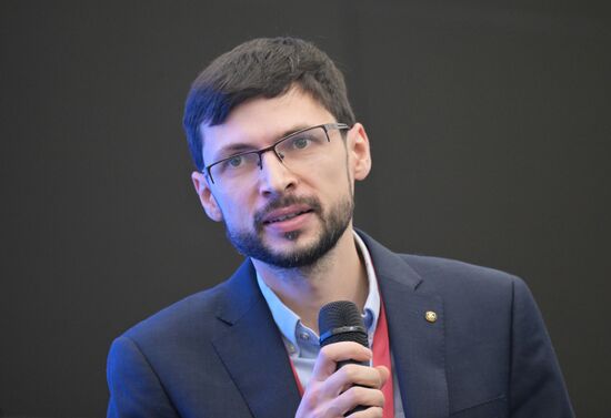 III КМУ-2023. Питч-сессия "Наука за 10 минут: грантополучатели РНФ рассказывают о своих исследованиях"