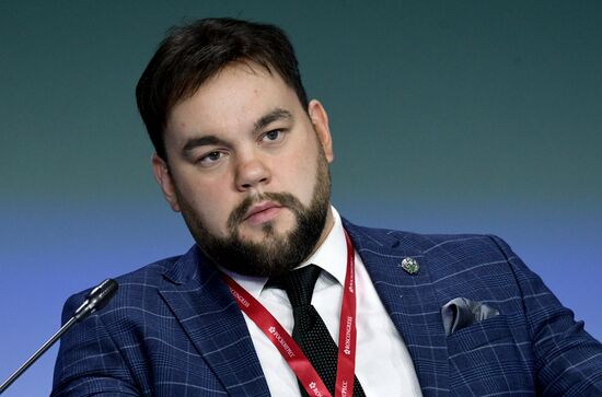 III КМУ-2023. Реверсивный трансфер знаний: от корпораций к вузам